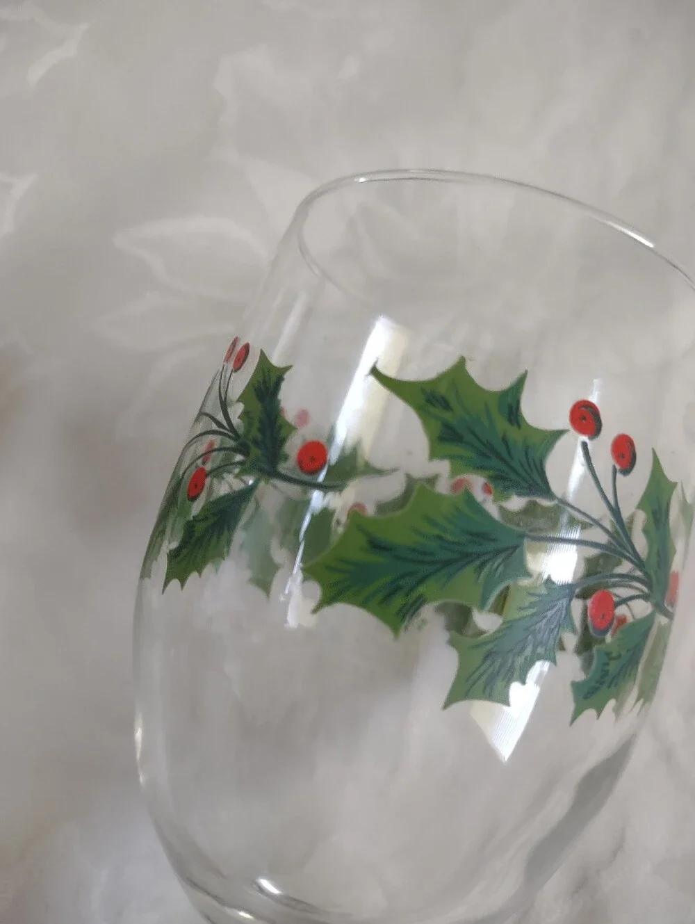 Holiday Holly Berries Hand Painted Stemmed Tall Crystal Glasses Wine Champagne